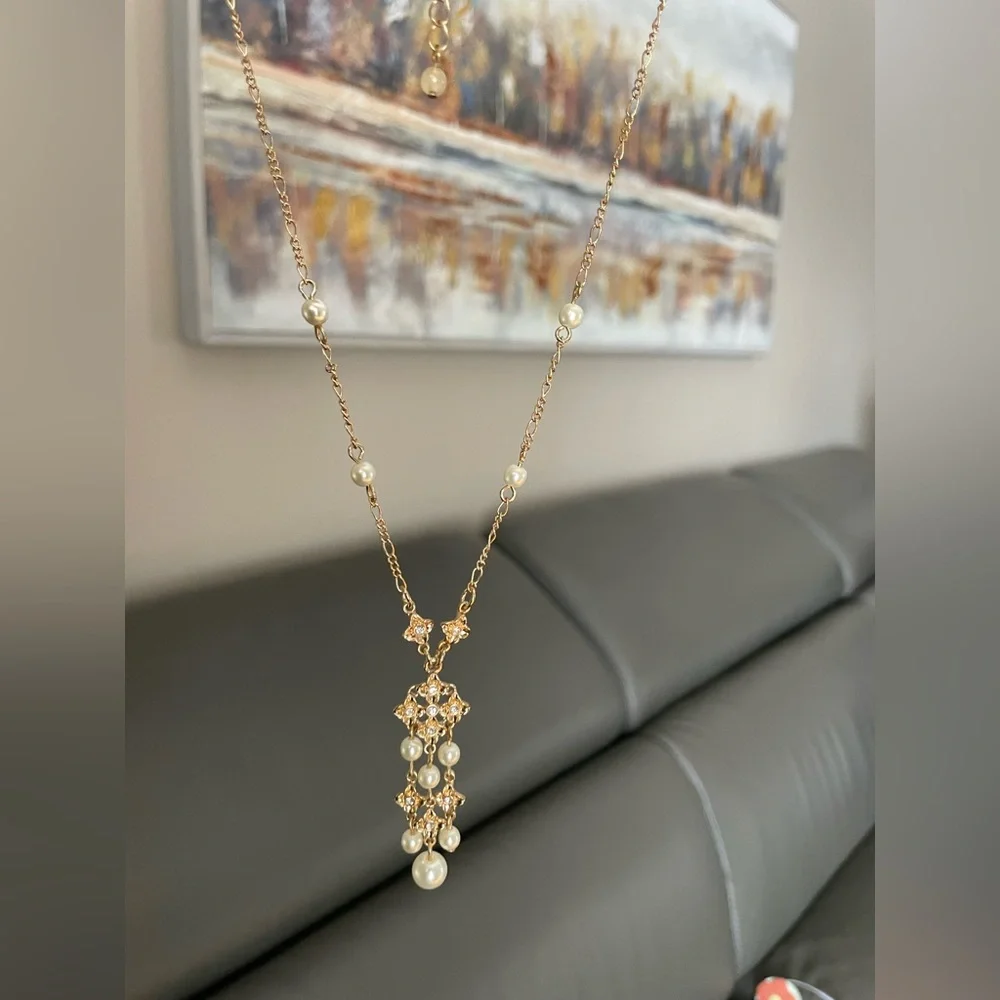 Signed NWT Vintage Gold Pearl Drop Necklace - Picture 3 of 15